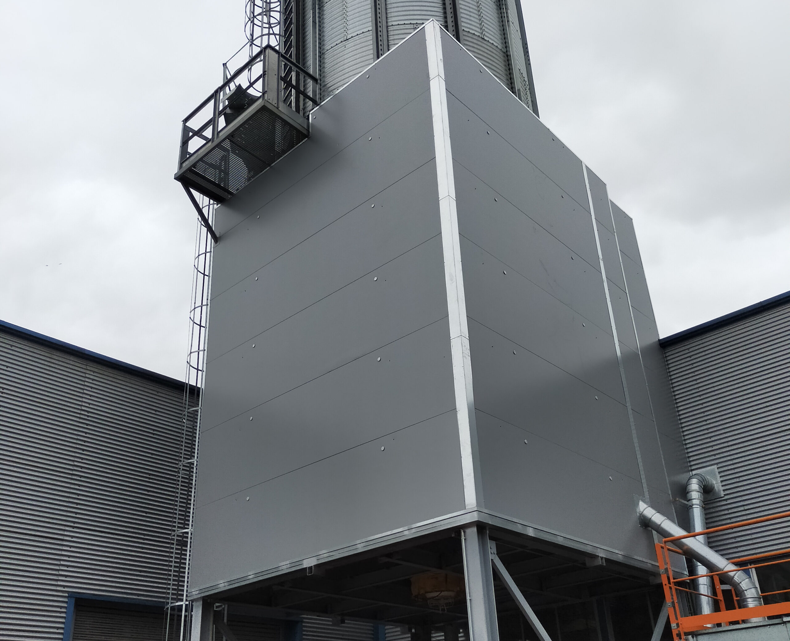 silo de almacenamiento - pantalla acústica industrial